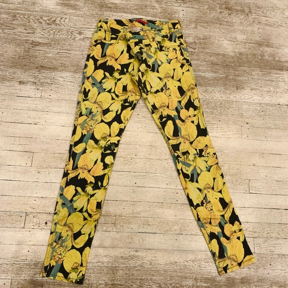 Alice + Olivia Skinny Leg Jeans Black & Yellow Floral Print - Picture 6 of 6
